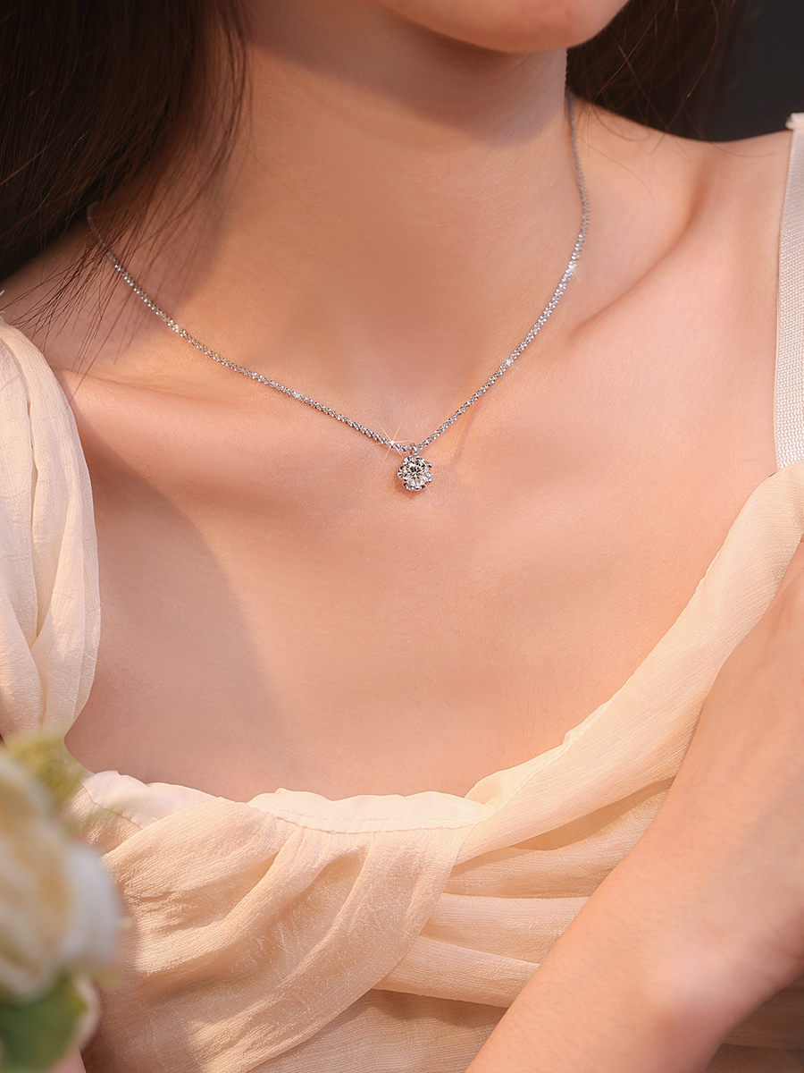 Women’s Brilliant & Charm Crown Charm Necklace, Spring Street Style Fashion Silver Plating Necklace, Trendy Shiny Luxury Clavicle Chain Matching Women Accessories