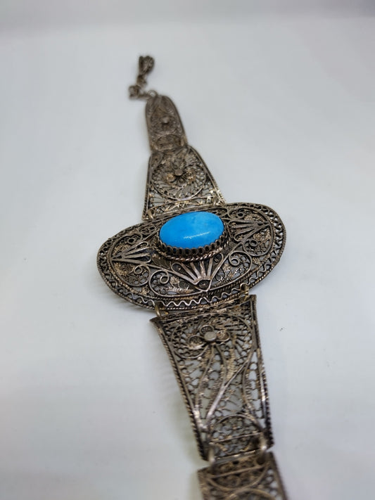 Curious special but unique looks old but is new