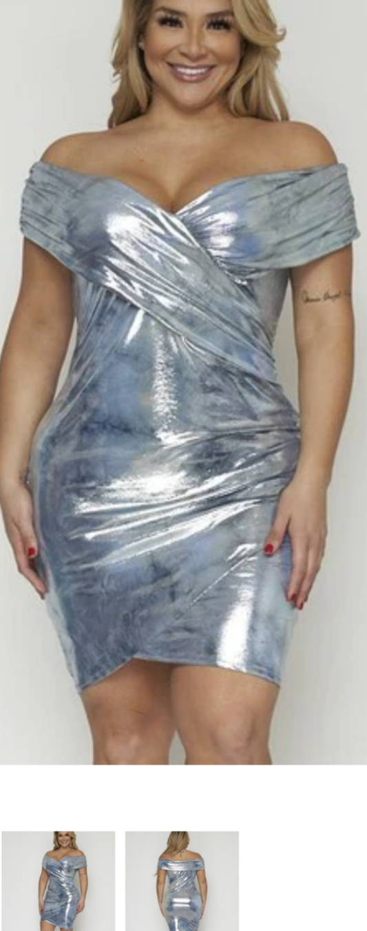 dress Metallic two .tone dress special for a party to make you look elegant.