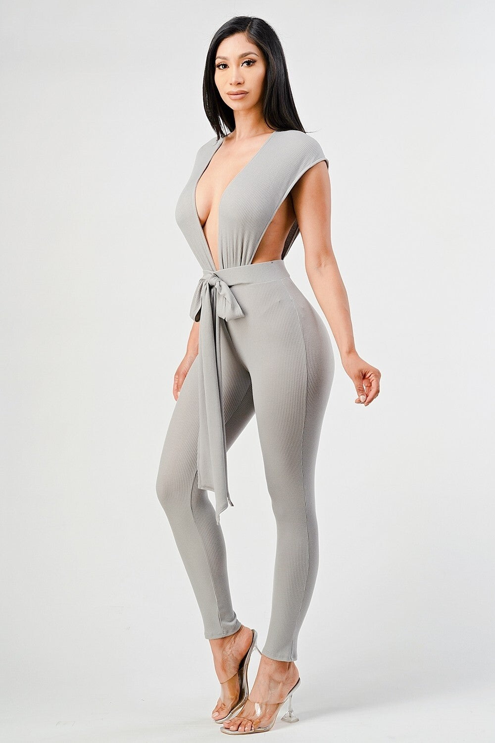 Jonsu en corte de adelante y atrás en negro liso