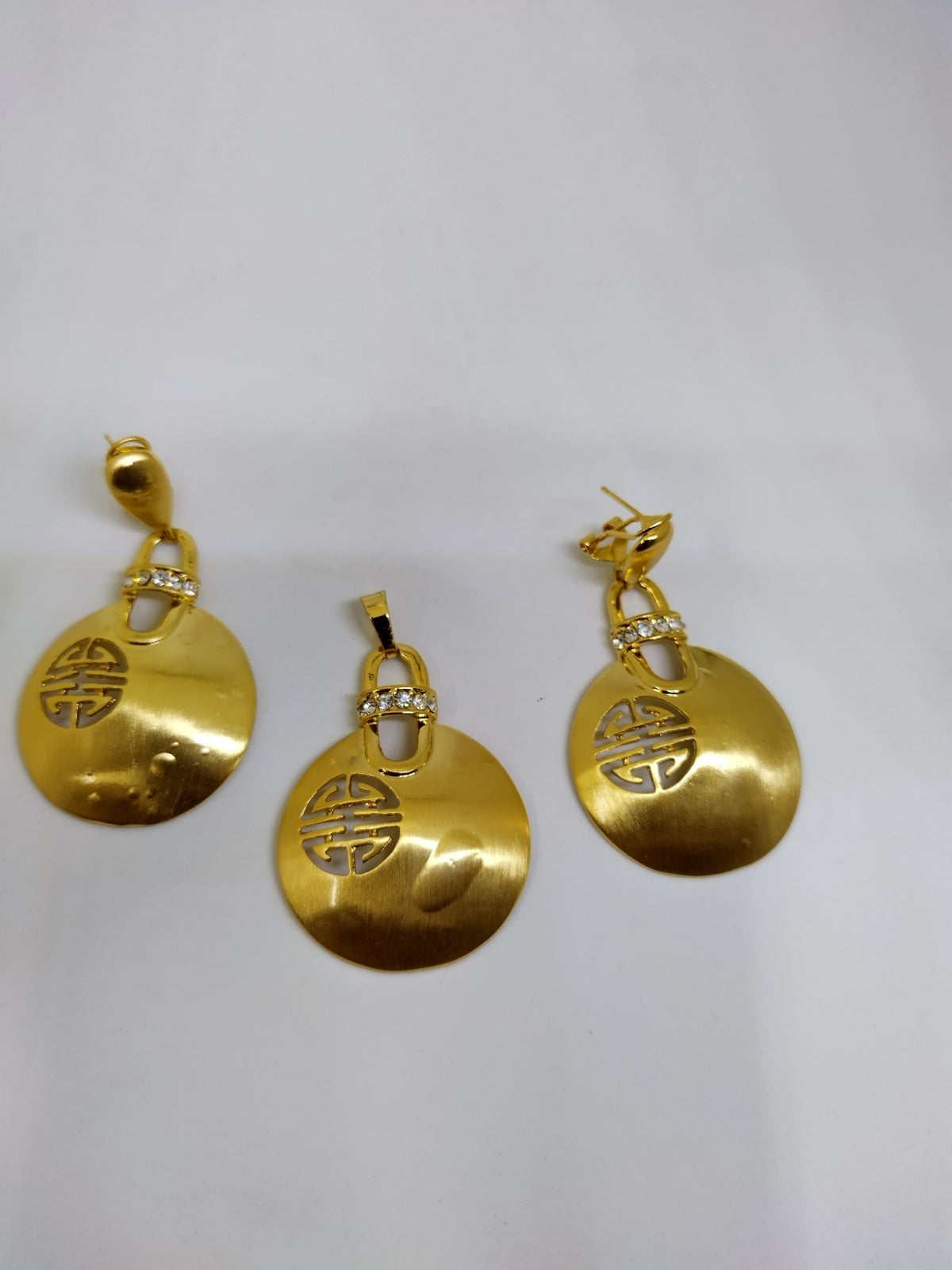 3 Piece Set in Gold