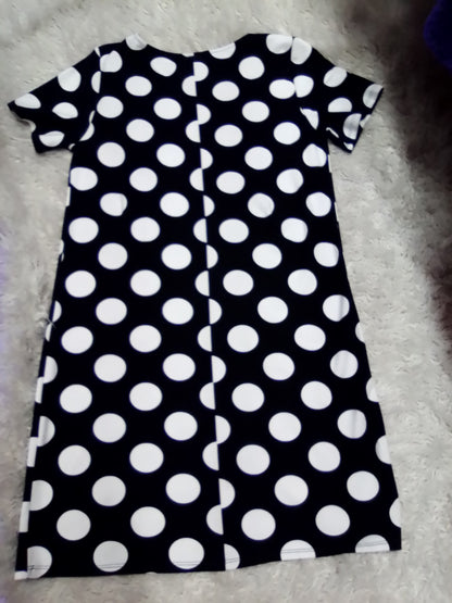 Two-tone above-the-knee dress