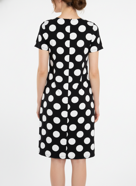 Two-tone above-the-knee dress