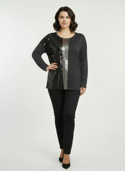 Long-sleeved sweater in gray and black with a silver design on the front