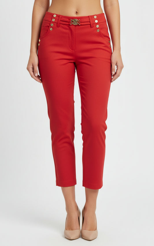 Plain Capri pants with facial design